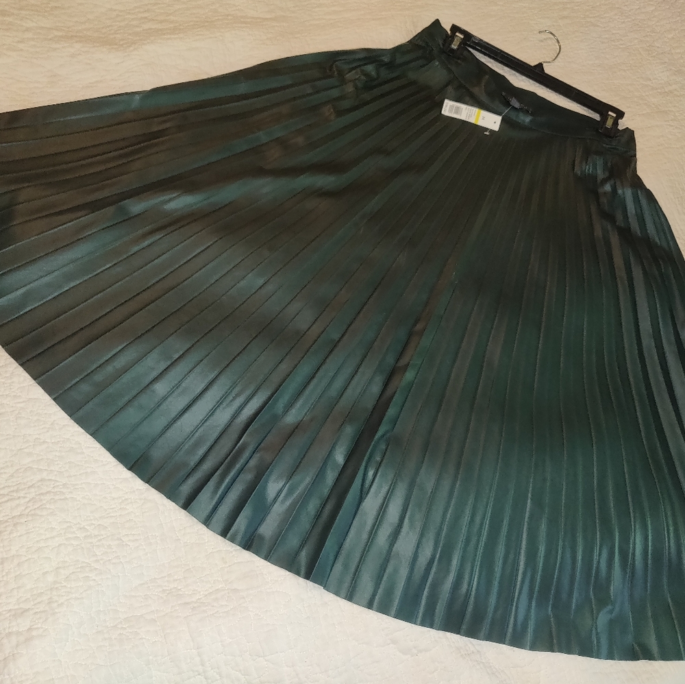 The Limited, faux leather, medium, green skirt